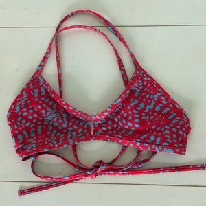 Jolyn Vent Top — Red with Blue Polka Dots